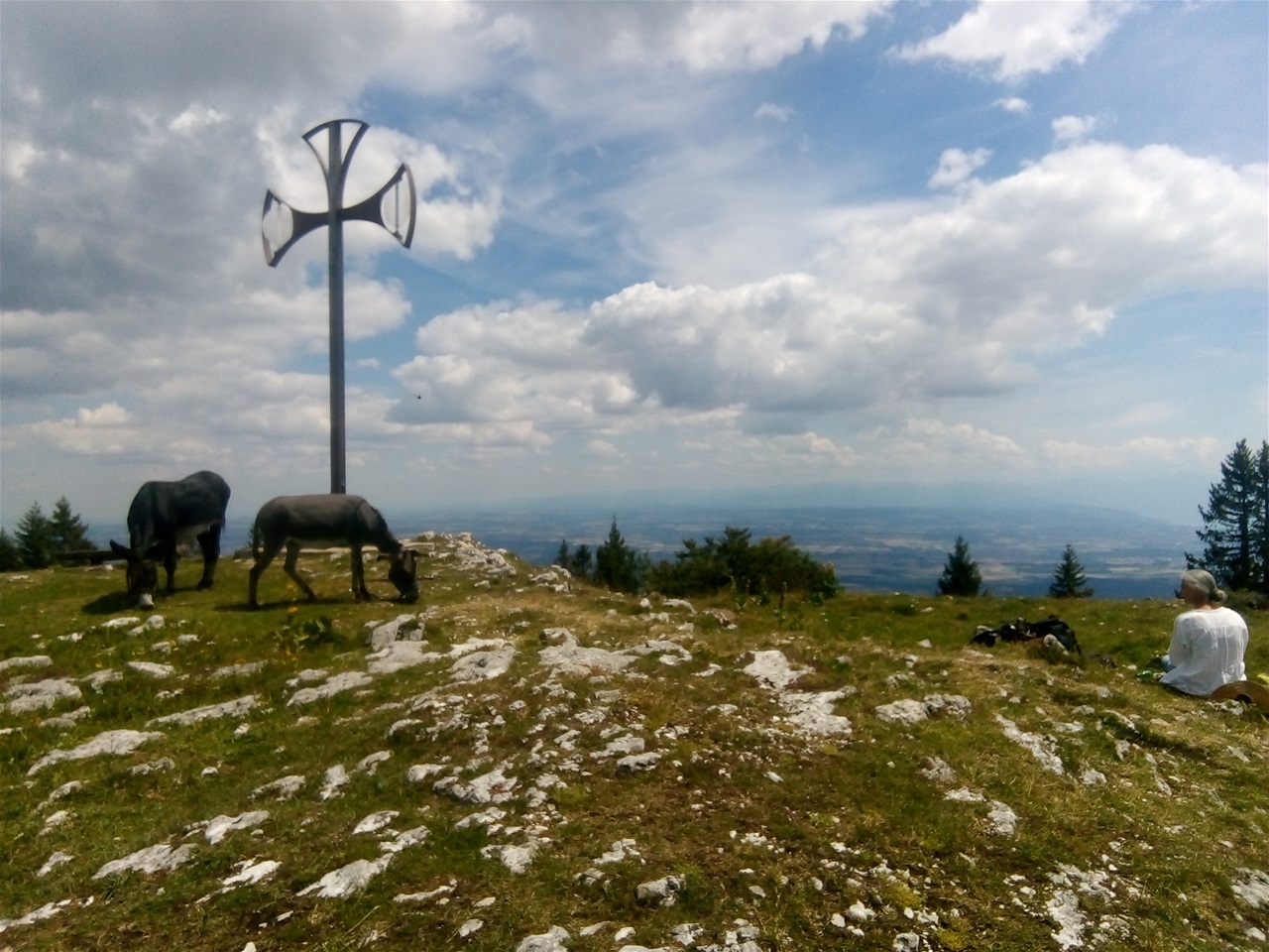 La Croix de Châtel.